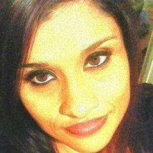 Meet your Posher, Yesenia